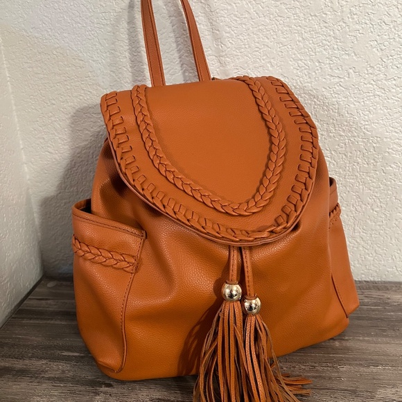 Lionel Small Backpack Camel Tan Color New - Picture 12 of 15